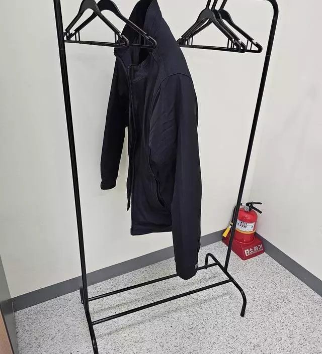 [네이버브랜드스토어 리뷰] 조립도 쉬웠고 만족하면서 사용하고있습니다.