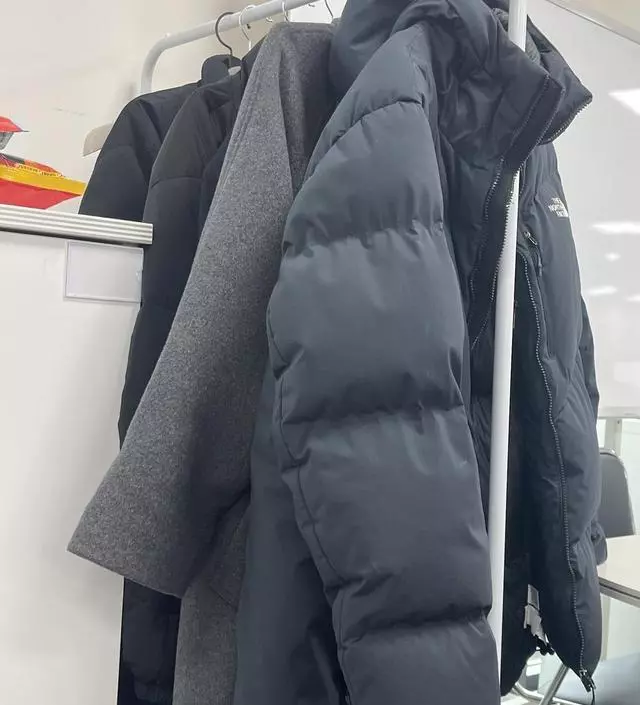 [네이버브랜드스토어 리뷰] 사무실에사 튼튼하게 쓰고있어요
