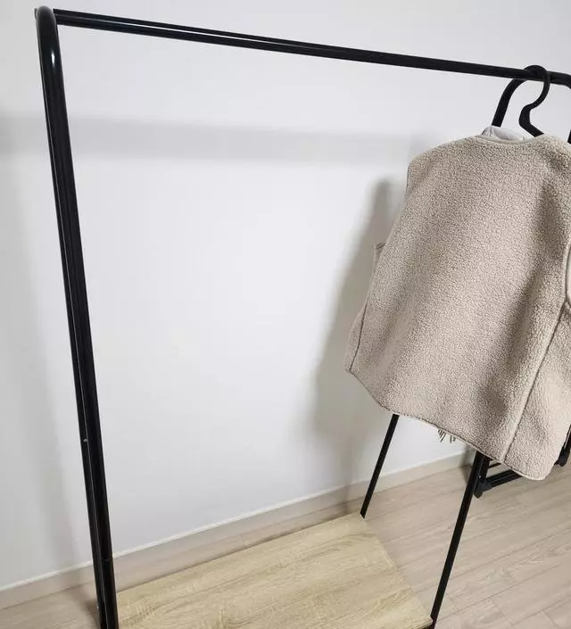 [네이버브랜드스토어 리뷰] 서브용 옷걸이로 좋습니다