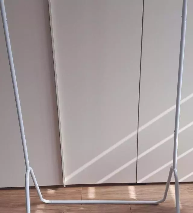 [네이버브랜드스토어 리뷰] 기능과디자인모두좋아요^^ 하지만 바닥부분에 스크래치가있었어요ㅠㅠ