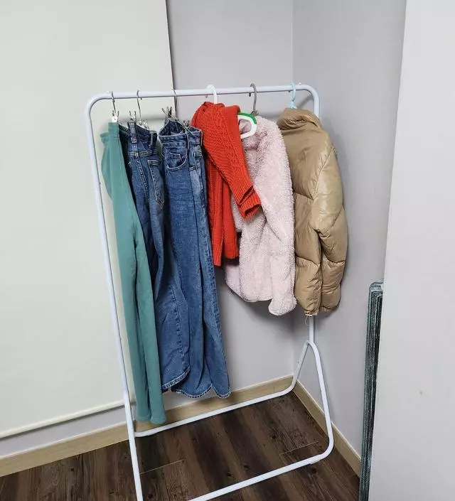 [네이버브랜드스토어 리뷰] 약간 약해보이고 수평이 안 맞긴 한데 싼 값에 쓰기 좋아요