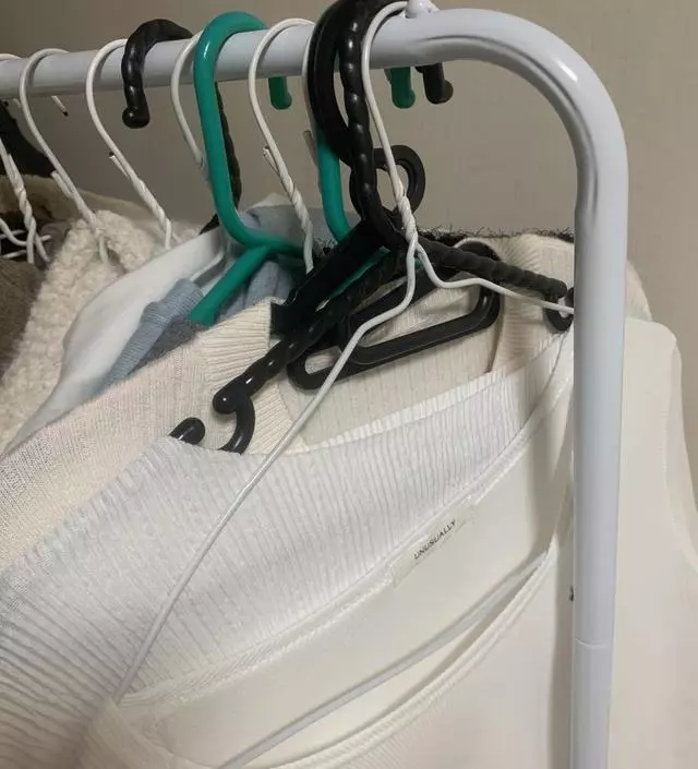 [네이버브랜드스토어 리뷰] 배송도 빨리오고 완전맘에듭니다 조립도 쉽고 철제라서 엄청 튼튼해요!!