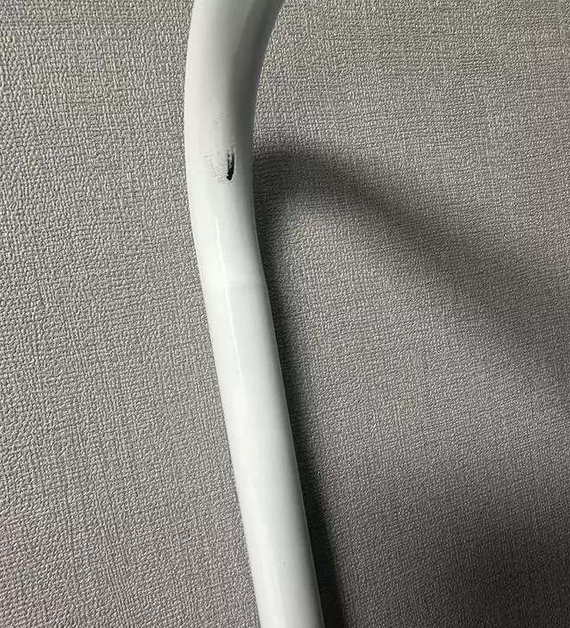 [네이버브랜드스토어 리뷰] 심플하니 괜찮아요 조립도 쉬워요  근데 검수안하고 보내주시는건지. . 아님 하자물건이