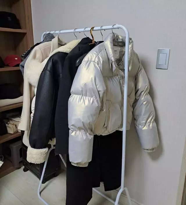 [네이버브랜드스토어 리뷰] 공간충분하고 조립쉽고 롱코트도거뜬한데 
