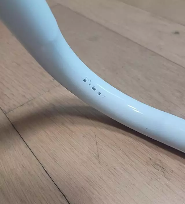 [네이버브랜드스토어 리뷰] 입는 겨울 패딩을 걸곳이 마땅치 않아서 고민하다가 구매했네요. 롱패딩 4개 걸고 나니