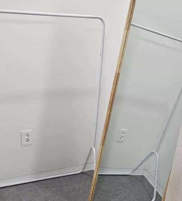 [네이버브랜드스토어 리뷰] 그냥 평범한 행거에요. 조립도 간단하고 견고하네요.