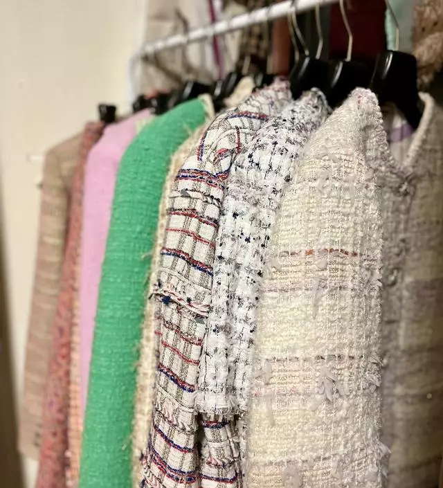 [네이버브랜드스토어 리뷰] 자투리 공간에 애정하는 자켓만 따로 두었어요!트위드 자켓 12개 정도 넉넉 합니다.그리