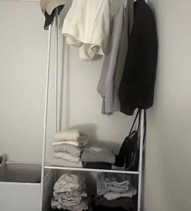 [네이버브랜드스토어 리뷰] 적당히 작아서 너무 마음에 들어요! 작은방에 딱 잘어울려요 