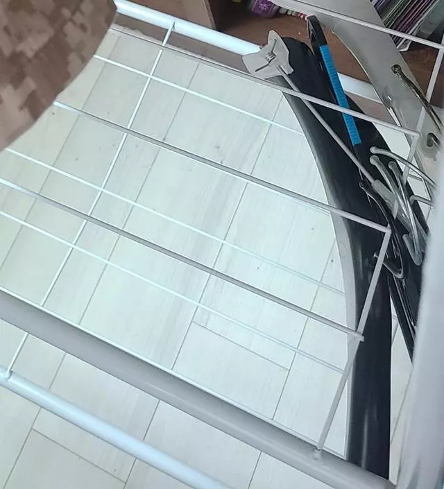 [네이버브랜드스토어 리뷰] 화이트색상 본가 아들방에 잘 사용하고 있었는데
