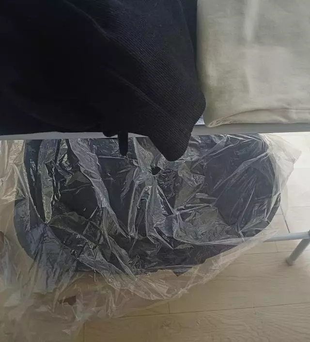 [네이버브랜드스토어 리뷰] 높은행거는 좁아보이고 공간만 차지해서 이걸로 바꿨어요. 원목은 휠거같고 철제라 오래