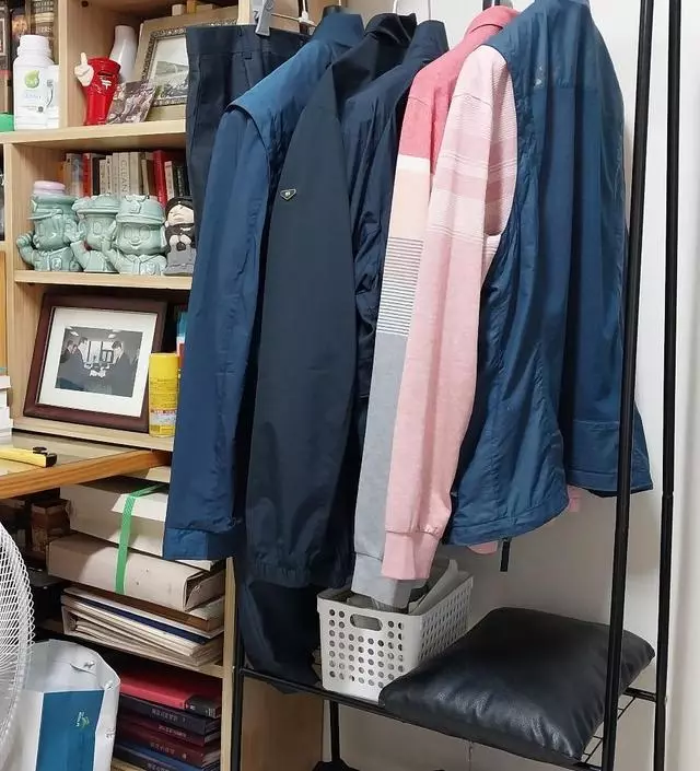 [네이버브랜드스토어 리뷰] 작은방  정리하기에 딱 좋아요. 조립도 쉽고 예쁩니다.아버지 놀이방 어수선함이 좀 정