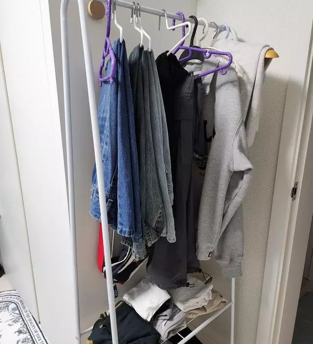 [네이버브랜드스토어 리뷰] 좁은 공간에 활용에 미니행거 딱 좋네요 조립도 간단하고 탄탄합니다.