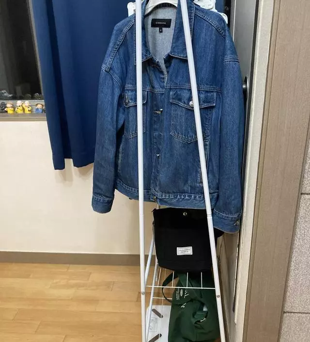 [네이버브랜드스토어 리뷰] 외출했다 돌아오면 걸 행거가필요했는ㄷ
