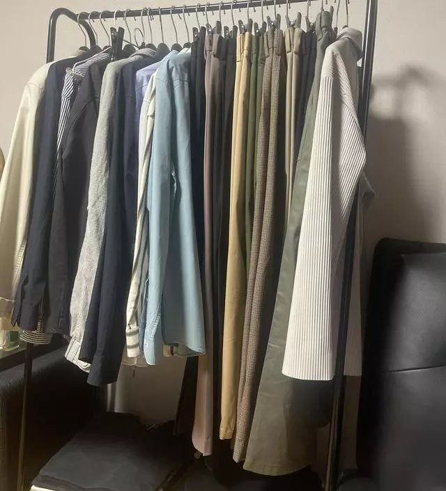 [네이버브랜드스토어 리뷰] 최근에 구매한 제품 중에 제일 가성비 좋은듯합니다. 약간 흔들리긴 하지만 신경쓰일 정