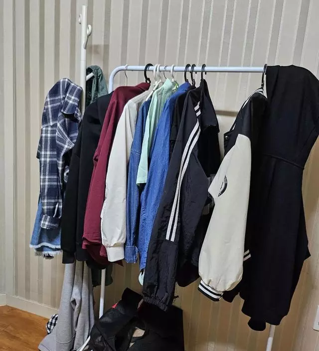 [네이버브랜드스토어 리뷰] 아들이 행가사달라했는데 마침 저렴하게나온게있어 주문했어요
