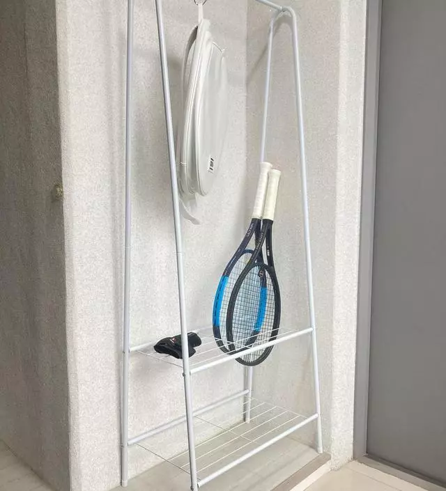 [네이버브랜드스토어 리뷰] 테니스용품 정리용으로 구매했습니다. 가방도 걸고 테니스채 보관도 하고 매우 만족스럽