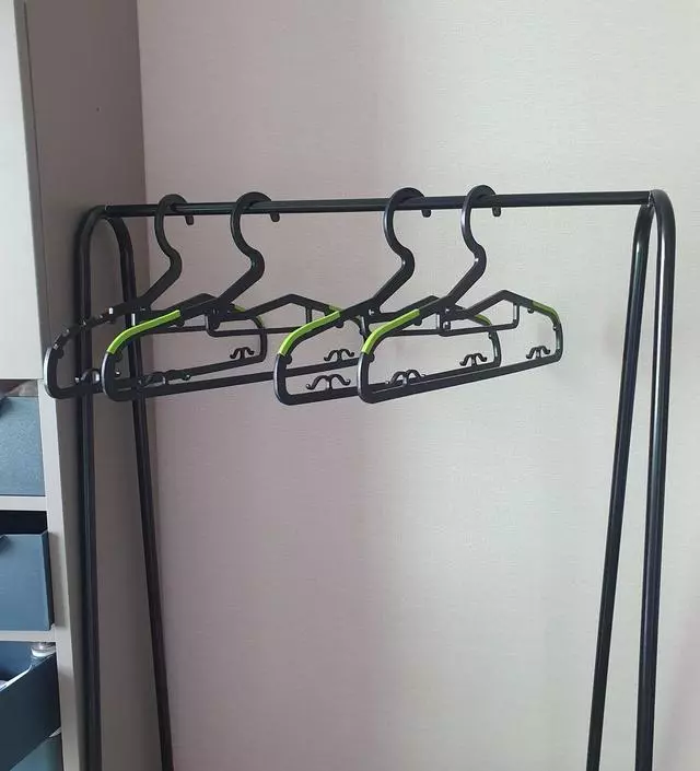 [네이버브랜드스토어 리뷰] 아이들 방에 옷이 지저분해서 구입했어요 자리차리 안하고 좋습니다.