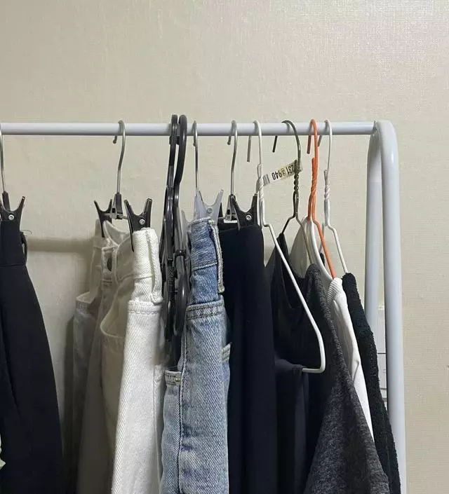 [네이버브랜드스토어 리뷰] 이 가격에 행거가 되네요?! 아주 만족스러워요!!