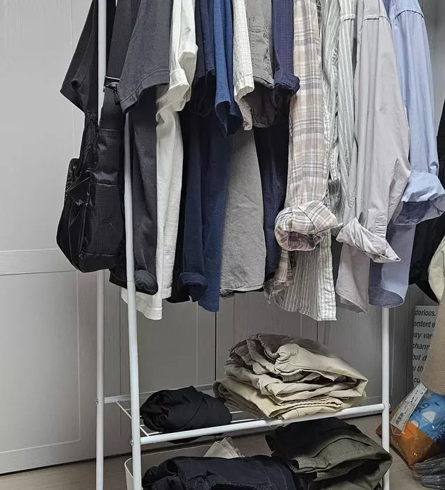 [네이버브랜드스토어 리뷰] 옷이 더 늘어났지만 무리없이 많이 걸 수 있어서 좋아요!
