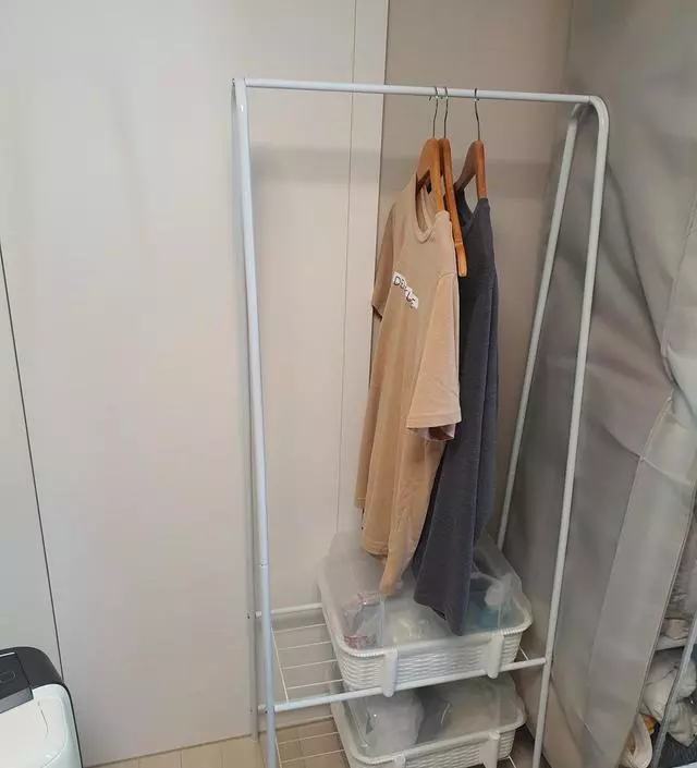 [네이버브랜드스토어 리뷰] 간단히 걸어두려고 샀는데 깔끔하고 너무편해요