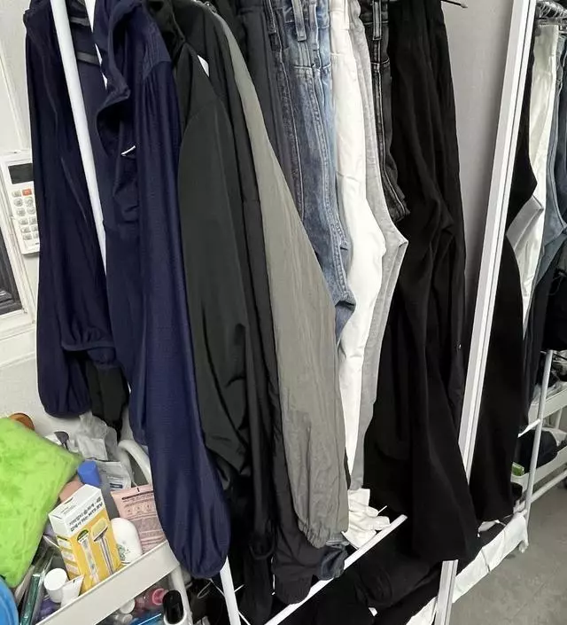 [네이버브랜드스토어 리뷰] 바지걸이용으로 구입했지만 역시마 많이 걸기에는 무리가 있네요 약간 불안하긴한데 저