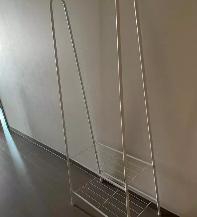 [네이버브랜드스토어 리뷰] 사이즈가 조시금 작은듯하지만 나름 견고한거같긴해서 사용할만합니다