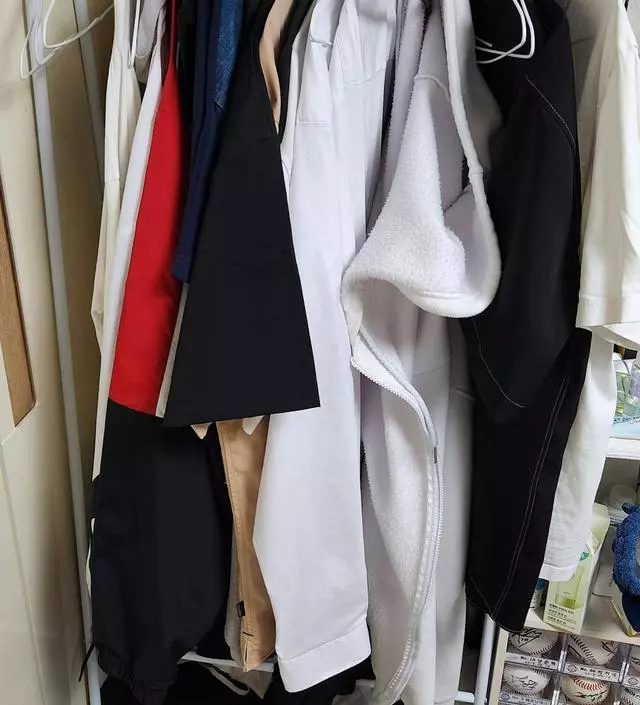 [네이버브랜드스토어 리뷰] 좁은공간이라 사이즈를 한참 찾았는데 딱 맞는사이즈라 유용하게 쓰고있습니다.