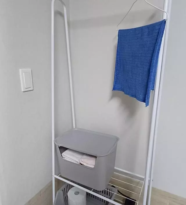 [네이버브랜드스토어 리뷰] 가성비 제품입니다. 조립도 쉽고 마감도 괜찮아요.
