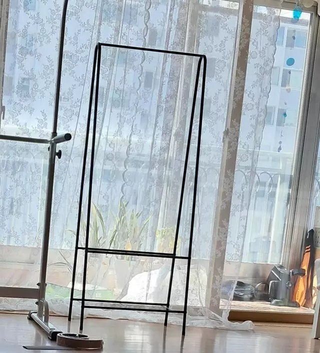 [네이버브랜드스토어 리뷰] 엄청빨리왔어요. 견고해요. 아이방에놓으려고 샀는데 이쁘고 괜찮아요.