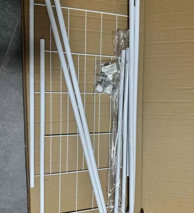 [네이버브랜드스토어 리뷰] 배송일일단빠르고 간단해요~^^아이들옷걸을때쓸꺼라 나쁘지않아요