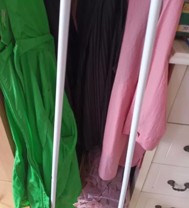 [네이버브랜드스토어 리뷰] 약간 약해 보이지만 좁은공간 이용하기에는 아주 좋아요