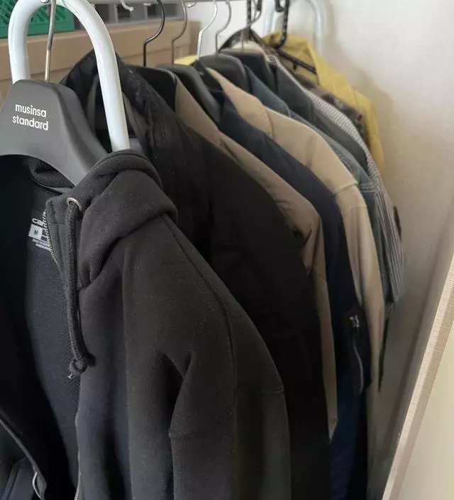 [네이버브랜드스토어 리뷰] 불필요한 구조물 없이 수납에 최적화된 제품입니다