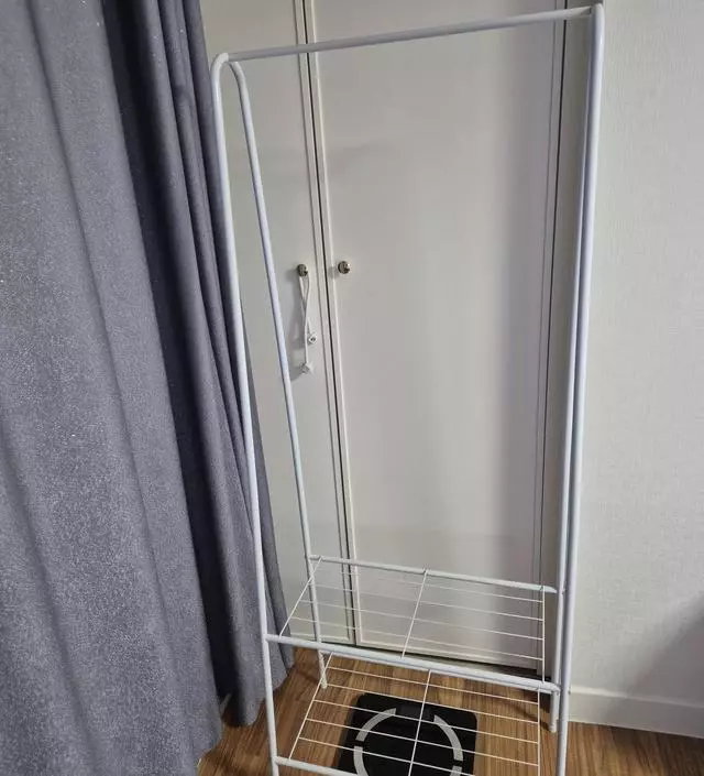 [네이버브랜드스토어 리뷰] 여벌 옷 더 걸려고 샀는데 딱 좋아요 엄마 겨울 외투 걸기 딱 좋구요 엄마랑 둘이서 뚝