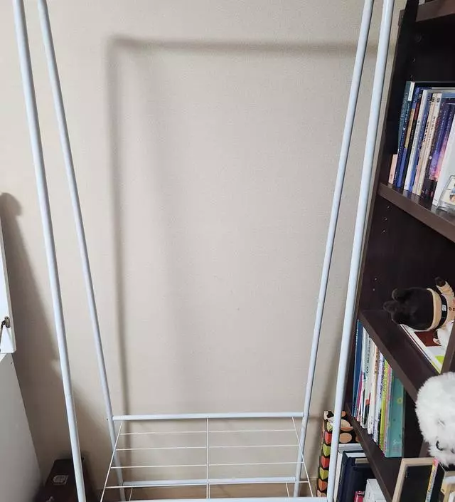 [네이버브랜드스토어 리뷰] 얇네요ㅎ기스도 있고요
