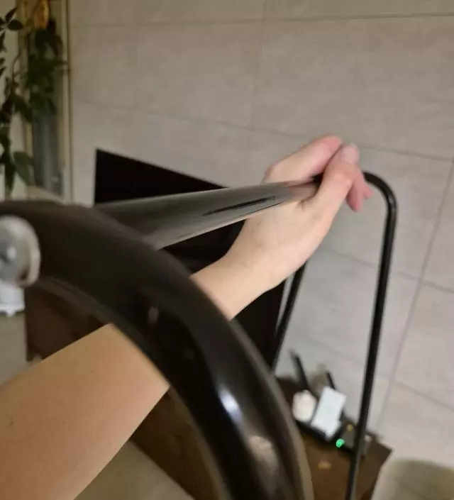 [네이버브랜드스토어 리뷰] 괜찮은데 두군데 벗겨짐이 있어서 아쉽네요