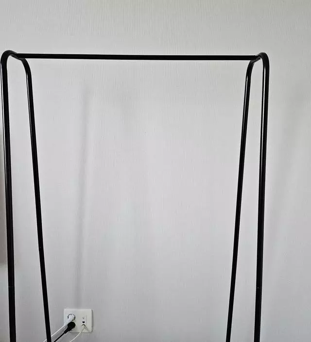 [네이버브랜드스토어 리뷰] 배송은 빨리 왔어요~~많은 옷을 걸수 있을것 같아요~~