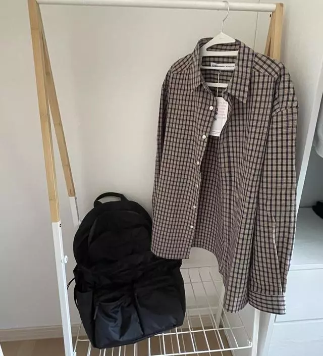 [네이버브랜드스토어 리뷰] 겉옷이나 자주입는 옷을 걸어놓을 용도로 구매했는데, 완전 만족입니다! 일단 디자인이