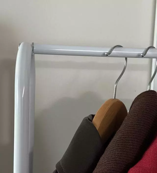 [네이버브랜드스토어 리뷰] 생각했던 디자인에 은근 탄탄합니다. 옷 많이 걸리고 좋아요