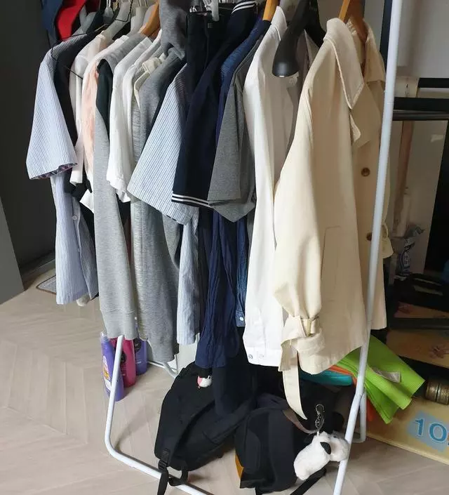 [네이버브랜드스토어 리뷰] 4개째 구입입니다, 옷을 걸면 걸수록 더 안정감이 생기는 옷걸이입니다. 가성비 최고입