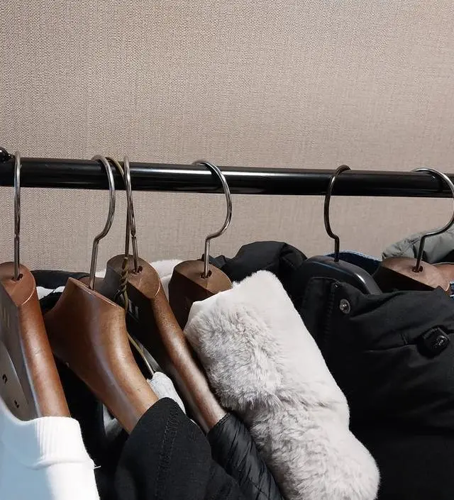 [네이버브랜드스토어 리뷰] 옷을 적당히 걸면 괜찮아요.
