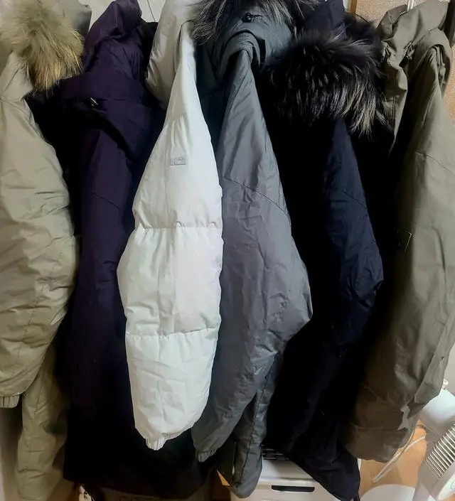 [네이버브랜드스토어 리뷰] 일단 배송이 무지 빠르네요 ~ 조립도 간편 뚝딱이고 겨울 패딩 6벌 딱 걸리네요 ^^