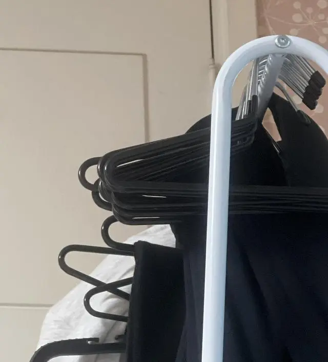 [네이버브랜드스토어 리뷰] 운동복걸이로 사용중입니댱 ㅎㅎ