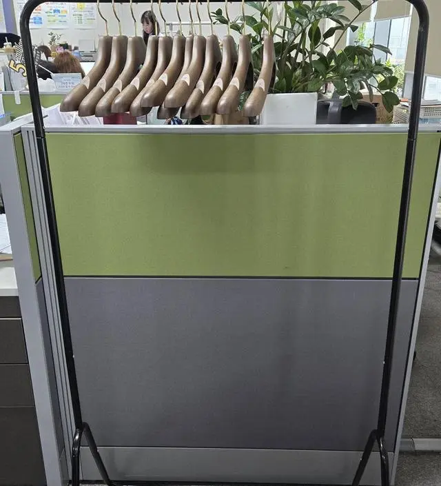 [네이버브랜드스토어 리뷰] 회사에 사용하려고 주문했어요 깔끔하고 예쁩니다!
