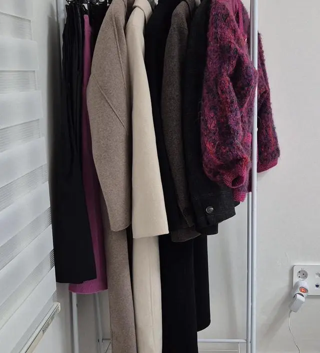 [네이버브랜드스토어 리뷰] 롱코트 보관을 위해 구매했고, 중간선반 설치하지 않으니 딱 맞아요