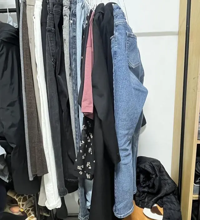 [네이버브랜드스토어 리뷰] 긴 옷 걸기에도 딱 좋아요. 생각보다 많이 걸려서 아주 만족합니다