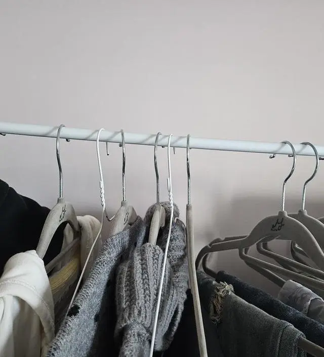 [네이버브랜드스토어 리뷰] 겨울옷이부피가있다보니많이걸지는못해요
