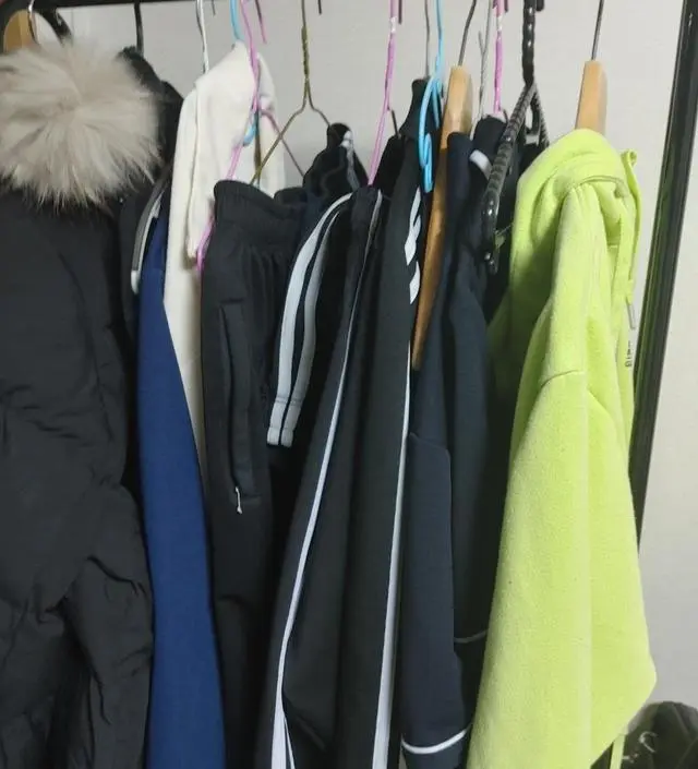 [네이버브랜드스토어 리뷰] 튼튼하고 견고해서 아이옷 임시로 걸기 좋아요