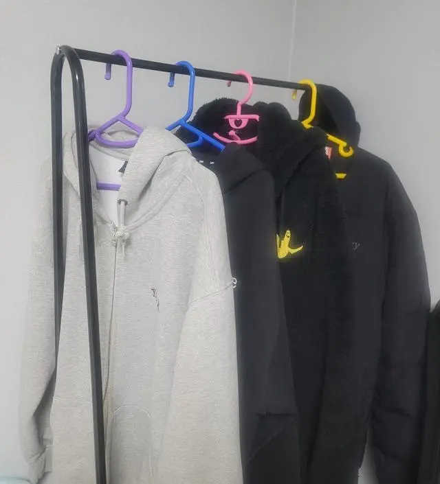 [네이버브랜드스토어 리뷰] 아들방이 행거 하나로 깨끗해졌네요
