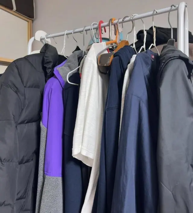 [네이버브랜드스토어 리뷰] 튼튼하고 옷도 많이 걸리고 
