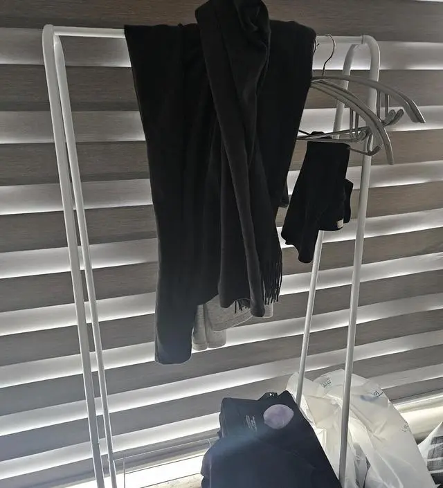 [네이버브랜드스토어 리뷰] 조금 약해보이는듯 한대 그냥 쓸만함